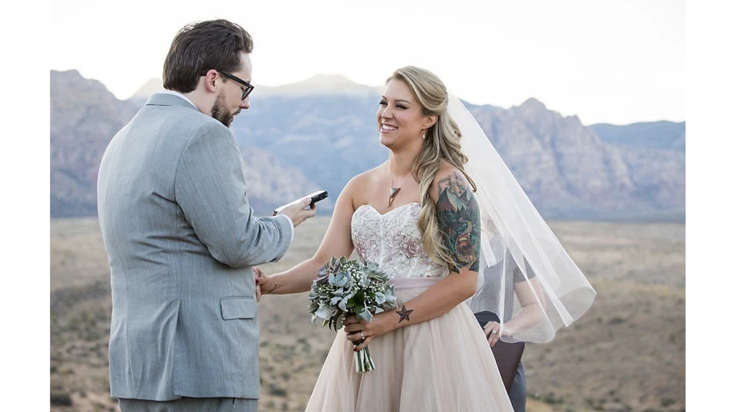 kk-Rumors_or_Clues_About_Their_Marriage